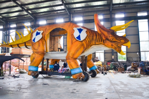 Parade Triceratops（CET-F4）